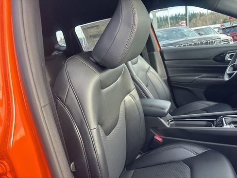 New 2026 Jeep Compass Latitude image 9