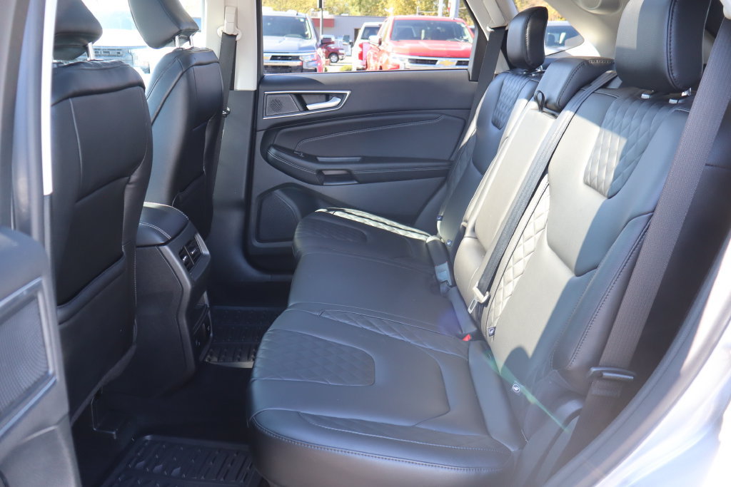 Used 2023 Ford Edge Titanium AWD/4WD image 27