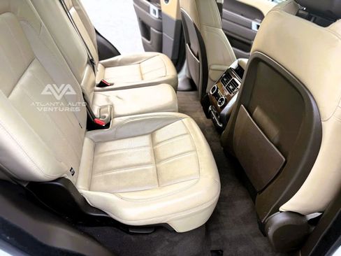 Used 2018 Land Rover Range Rover Sport HSE image 29