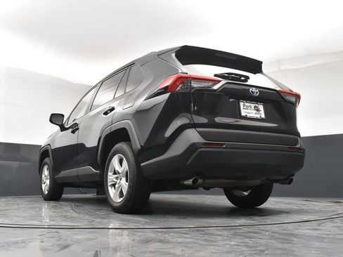 Used 2021 Toyota RAV4 LE AWD/4WD image 22