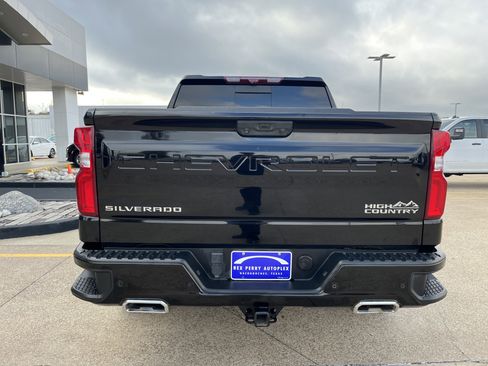 Used 2023 Chevrolet Silverado 1500 High Country w/ High Country Premium Package image 31