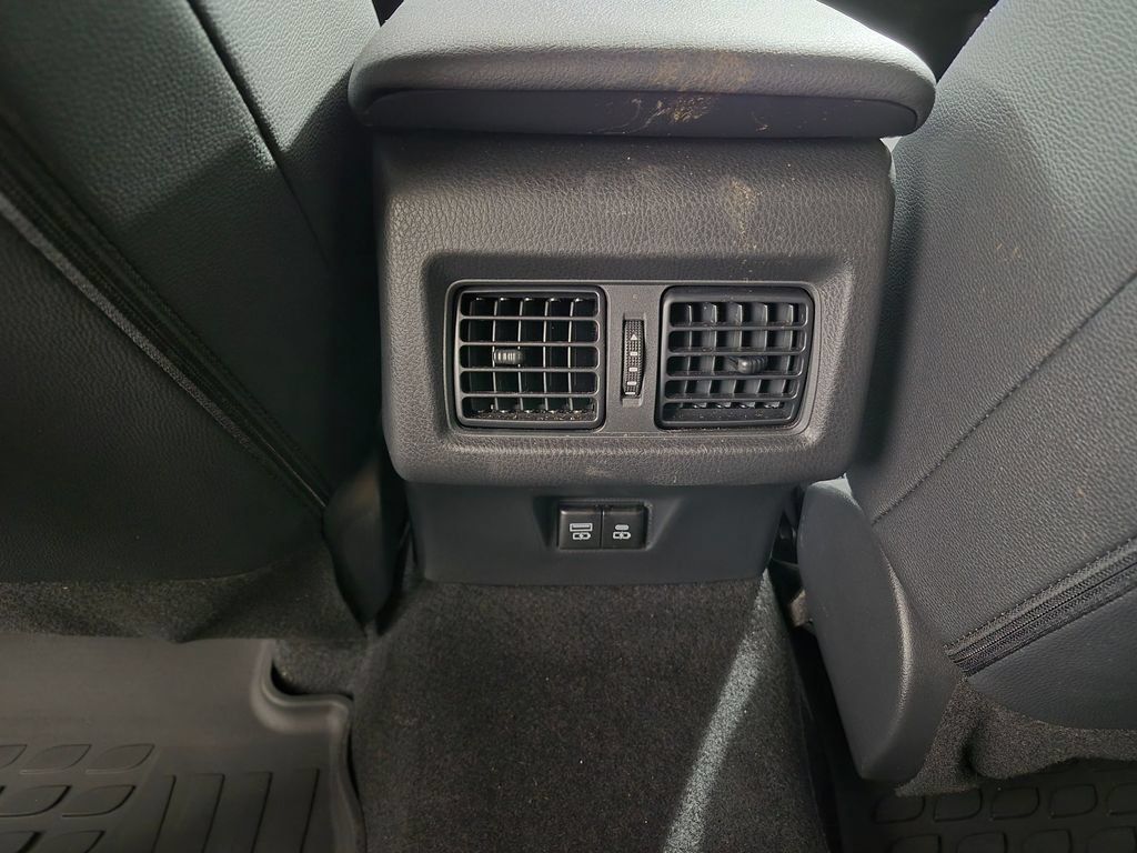 Used 2026 Toyota Camry SE FWD image 22
