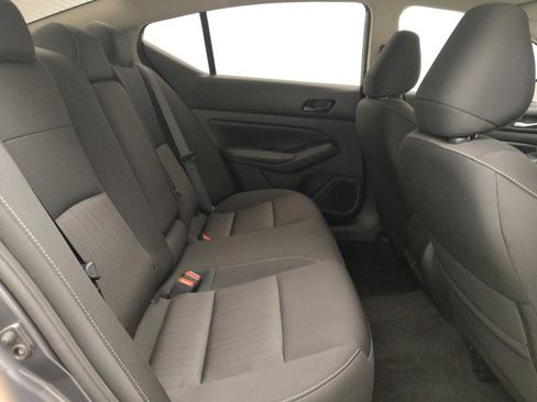 Used 2024 Nissan Altima 2.5 SV w/ SV Premium Package FWD image 19