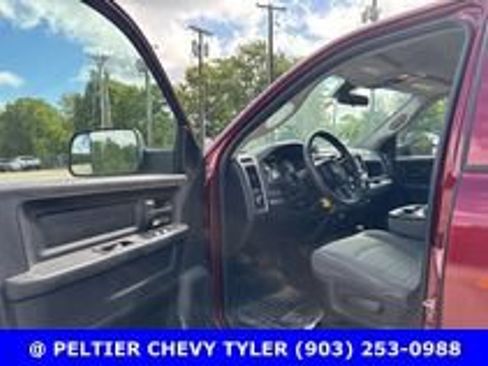 Used 2018 RAM 2500 Tradesman w/ Chrome Appearance Group AWD/4WD image 14