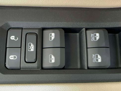 Used 2024 Jeep Grand Cherokee Limited w/ Trailer Tow Package image 14