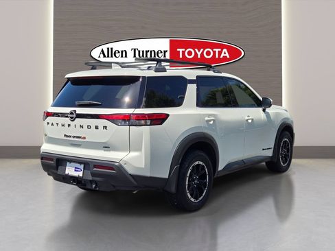 Used 2023 Nissan Pathfinder Rock Creek AWD/4WD image 6
