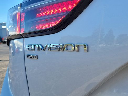 Used 2024 Buick Envision Avenir image 7