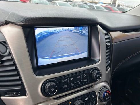 Used 2020 GMC Yukon XL Denali w/ Denali Premium Package image 33