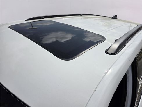 New 2025 Jeep Grand Cherokee Altitude image 29