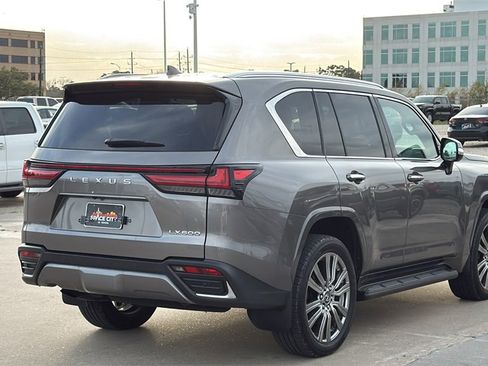 Used 2024 Lexus LX 600 4WD w/ Ultra Luxury Package image 3