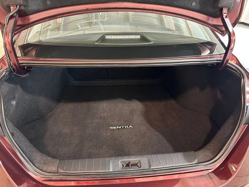 Used 2025 Nissan Sentra SV FWD image 30