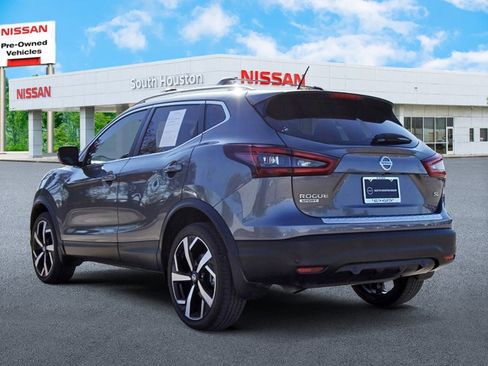 Certified 2022 Nissan Rogue Sport SL image 3