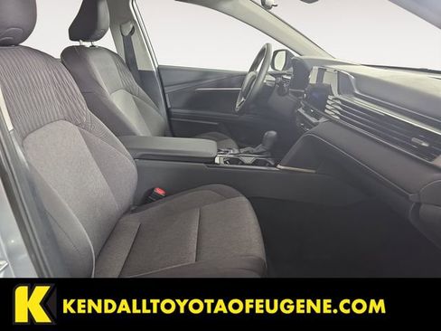 Used 2025 Toyota Camry LE FWD image 10