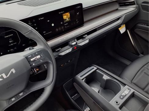 New 2026 Kia EV9 Land image 10