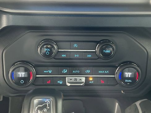Used 2023 Ford Bronco Outer Banks image 20