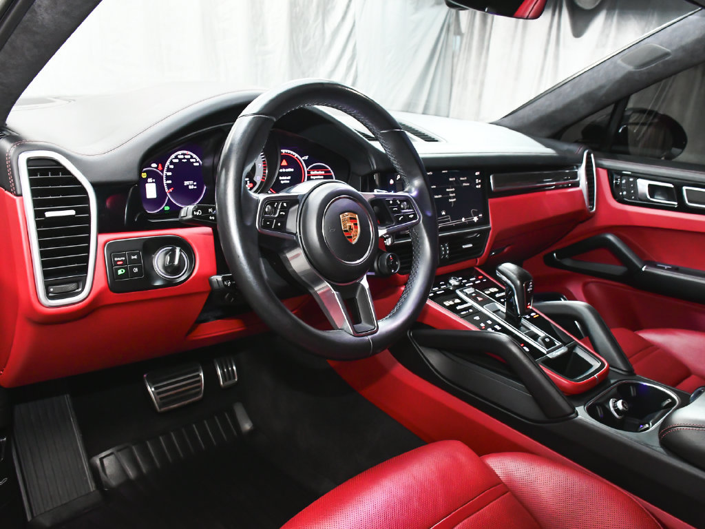 Used 2023 Porsche Cayenne GTS w/ Premium Package Plus AWD/4WD image 28