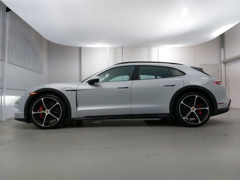 Used 2025 Porsche Taycan 4S image 2