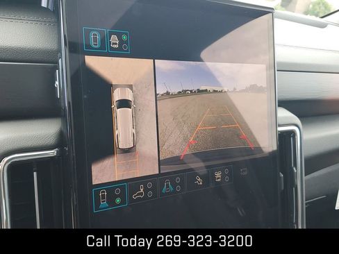 New 2025 GMC Yukon XL Denali w/ Denali Reserve Package image 17