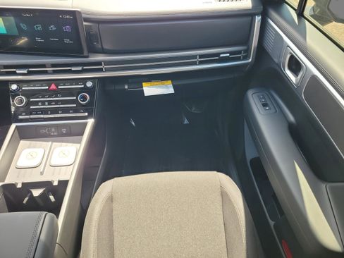 New 2026 Hyundai Santa Fe SE image 17