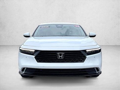 Used 2025 Honda Accord Touring image 3