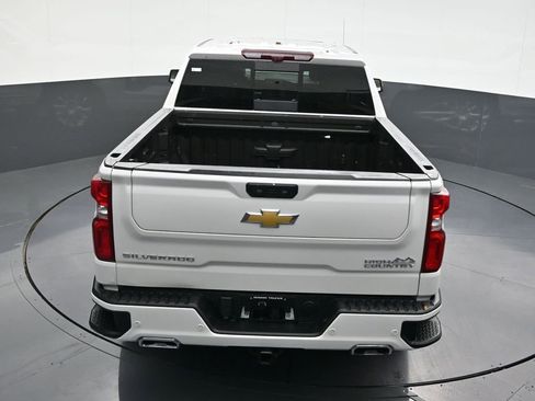 Used 2025 Chevrolet Silverado 1500 High Country w/ High Country Premium Package image 19