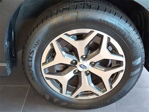 Used 2019 Subaru Forester Premium image 7
