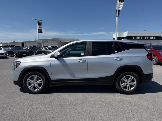 Used 2022 GMC Terrain SLE FWD image 8