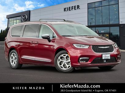 Used 2023 Chrysler Pacifica Limited