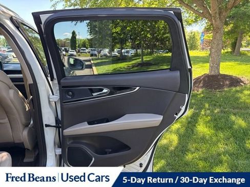 Used 2021 Lincoln Nautilus Reserve w/ Cargo Utility Package AWD/4WD image 14
