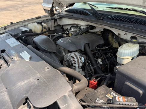 Used 2005 Chevrolet Silverado 2500 W/T RWD image 21
