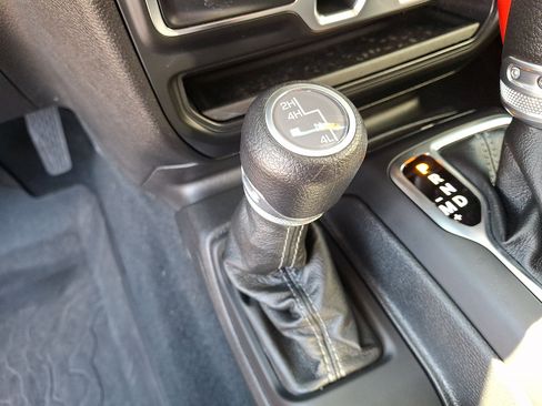 Used 2024 Jeep Wrangler Unlimited Sport AWD/4WD image 24