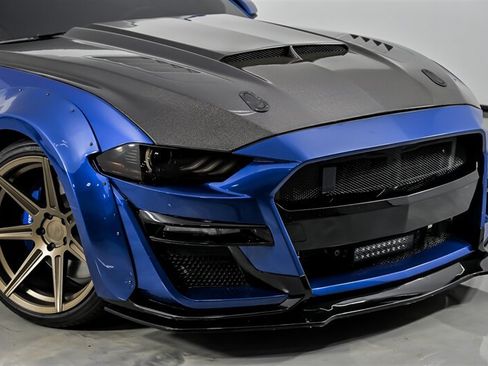 Used 2018 Ford Mustang GT Premium w/ Equipment Group 401A RWD image 2