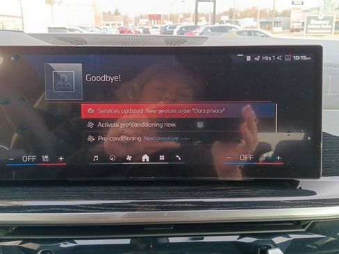 Certified 2025 BMW X7 M60i image 38