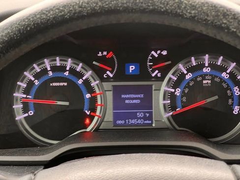 Used 2015 Toyota 4Runner Limited image 14