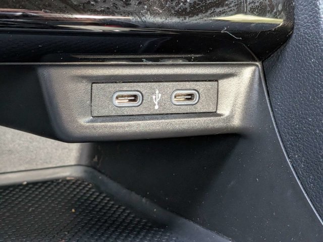 Certified 2025 Volkswagen Jetta Sport FWD image 22