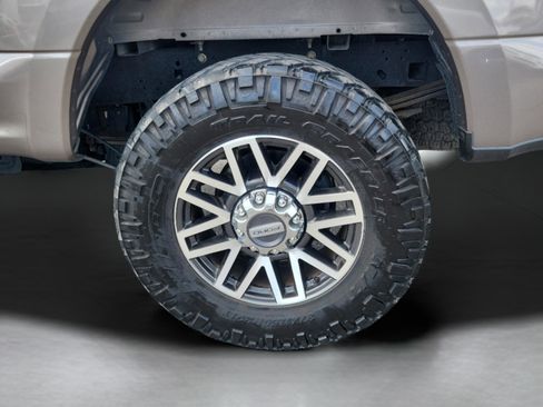 Used 2019 Ford F250 Lariat w/ Lariat Ultimate Package AWD/4WD image 31