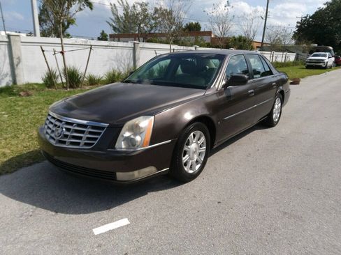 Used 2009 Cadillac DTS image 8