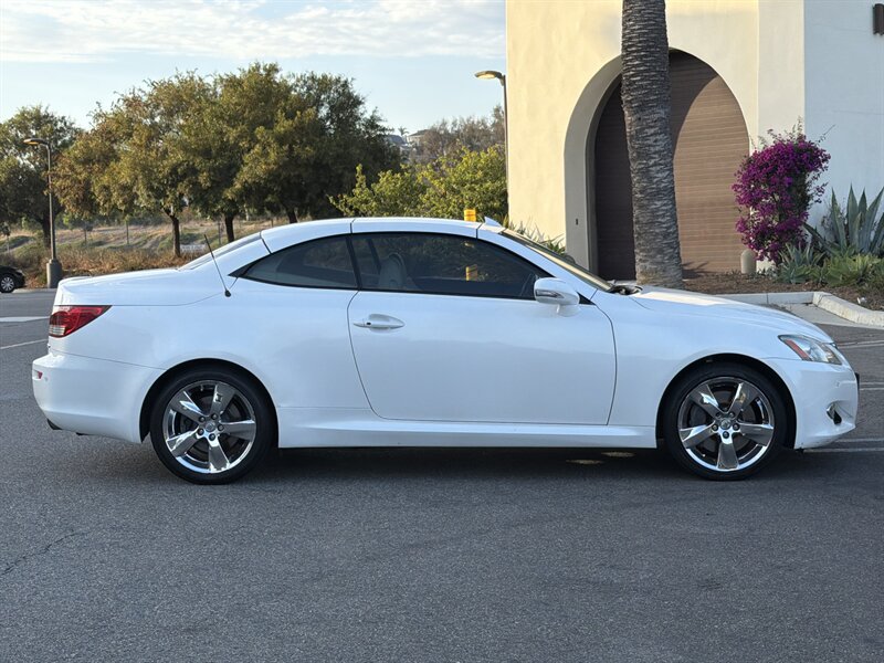 Used 2010 Lexus IS 350C w/ Luxury Pkg RWD image 27
