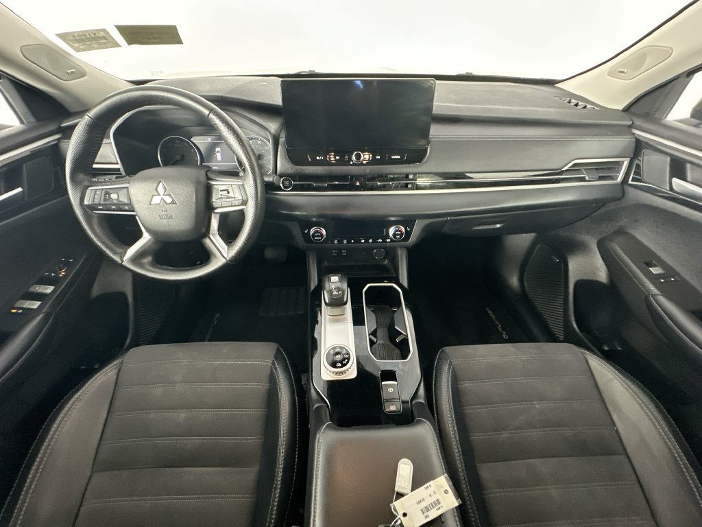 Used 2025 Mitsubishi Outlander SE AWD/4WD image 10