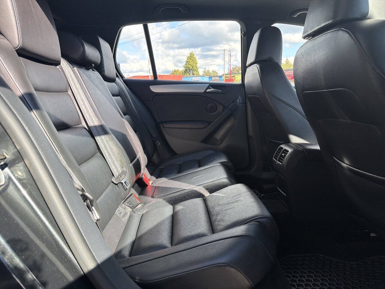 Used 2012 Volkswagen GTI Autobahn FWD image 18