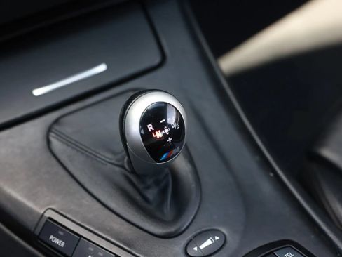 Used 2011 BMW M3 Coupe RWD image 40