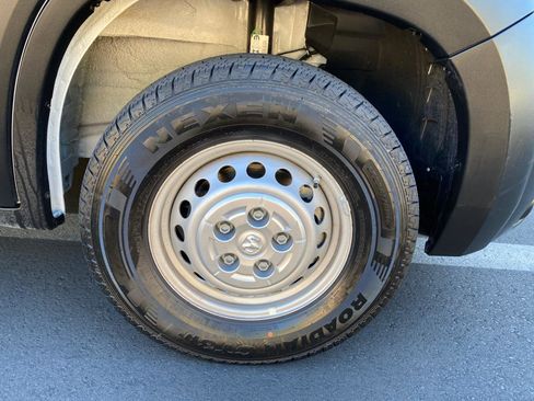 Used 2026 RAM ProMaster 2500 w/ Convenience Group FWD image 15