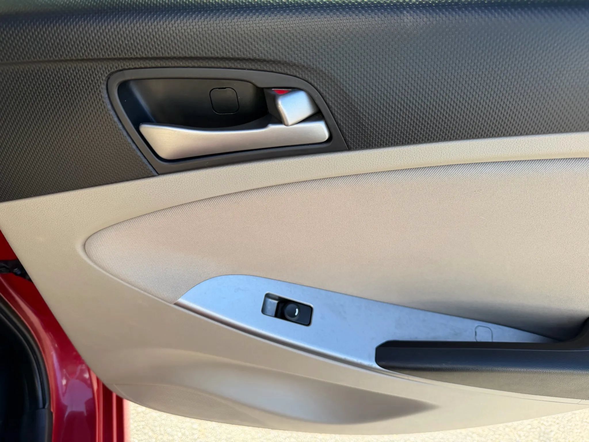 Used 2016 Hyundai Accent SE FWD image 32