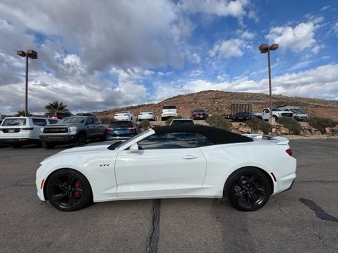 Used 2020 Chevrolet Camaro LT w/ Technology Package image 2