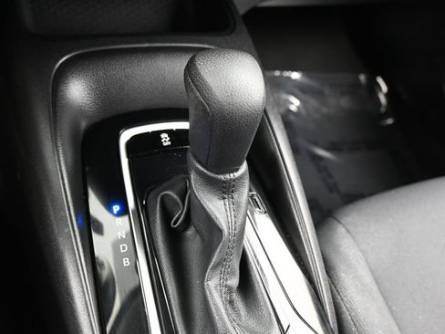 Used 2021 Toyota Corolla LE FWD image 19