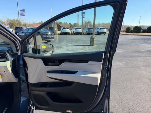 New 2026 Honda Odyssey Touring image 24