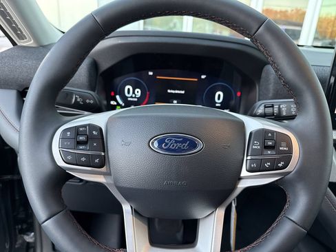 New 2026 Ford Explorer Active w/ Active Comfort Package RWD image 34