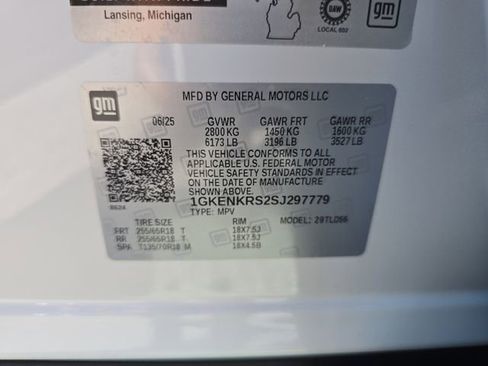 Certified 2025 GMC Acadia Elevation FWD image 32