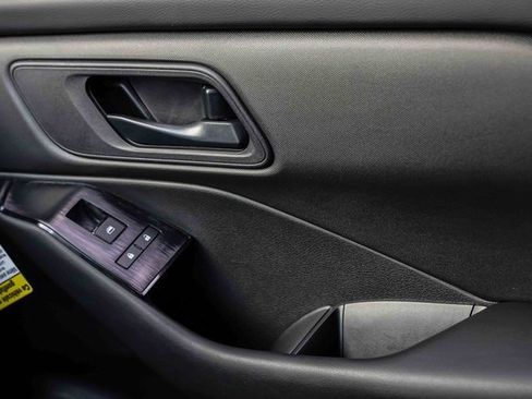 Certified 2025 Nissan Rogue S image 16