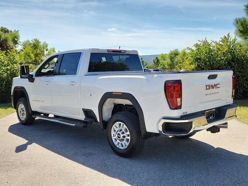 New 2026 GMC Sierra 2500 SLE image 3